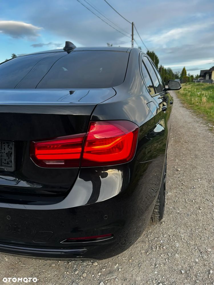 BMW Seria 3 318d Edition Luxury Line Purity - 12
