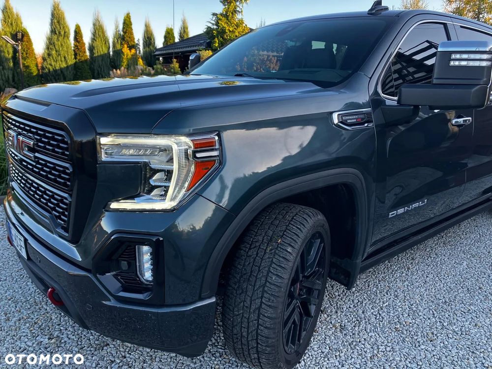GMC Sierra - 13