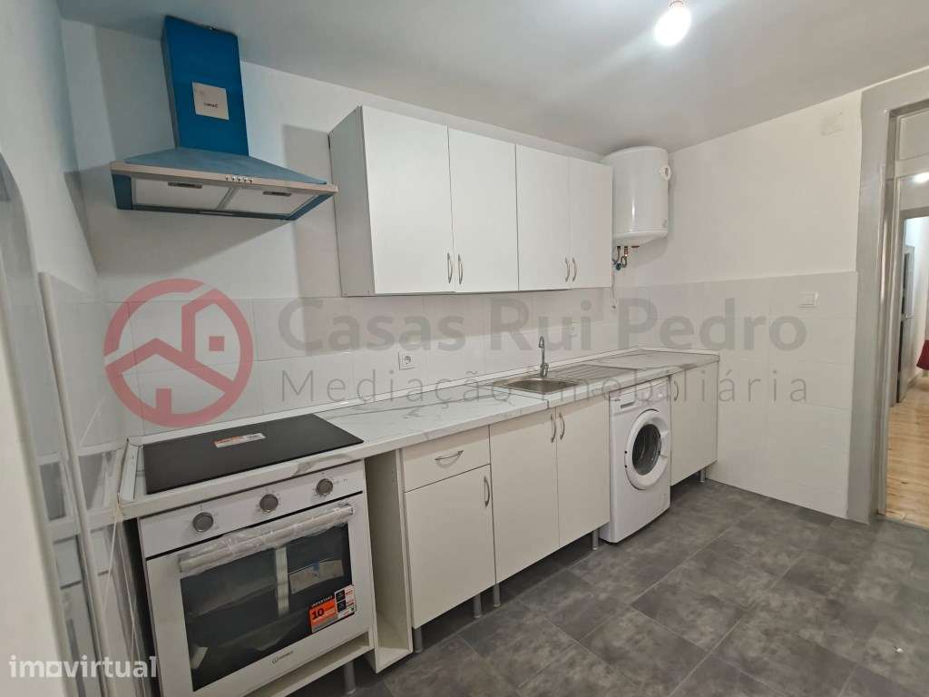 Apartamento T3 com terraço remodelado no centro de Lisboa. - Grande imagem: 2/19