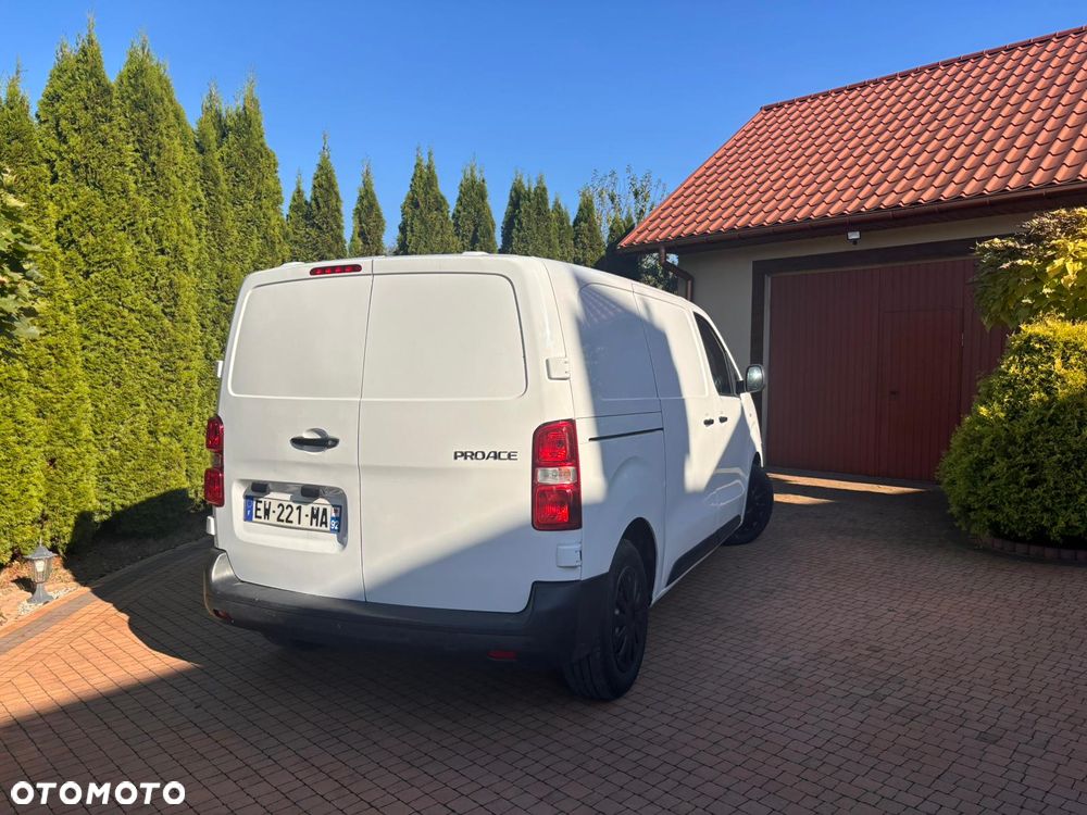 Toyota ProAce Kombi D-4D Medium 2,7t - 3
