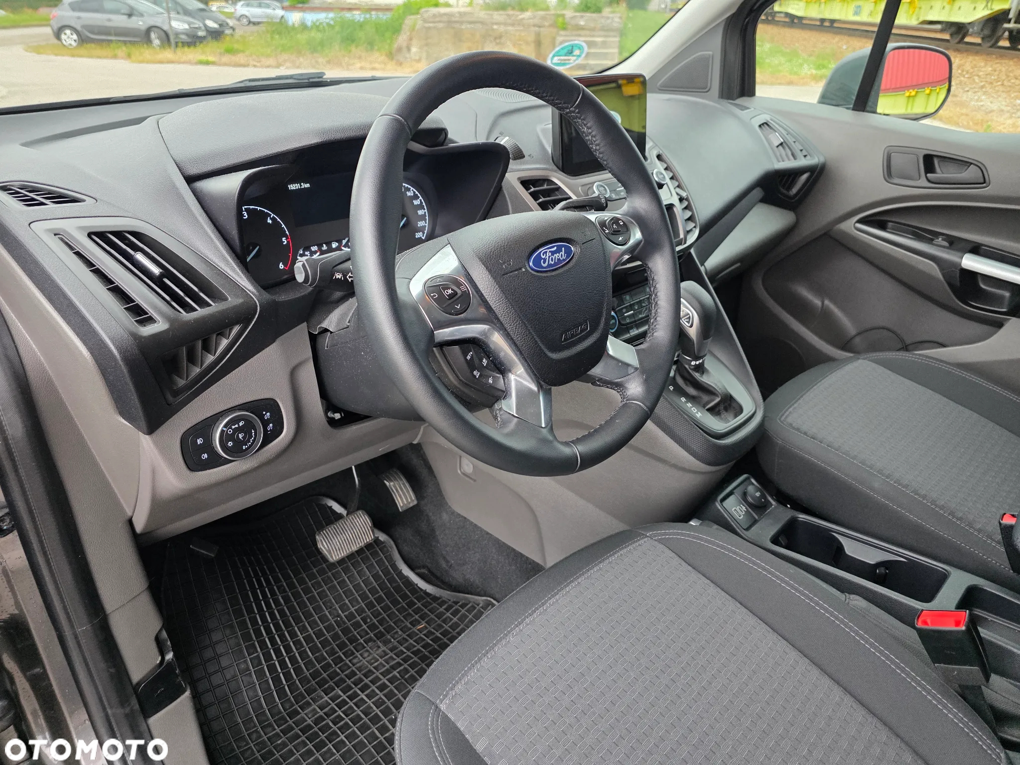 Ford Transit Connect 240 L2 Autm Trend - 19
