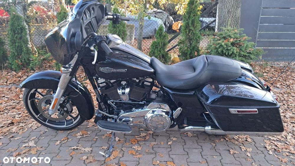 Harley-Davidson Touring Street Glide - 3