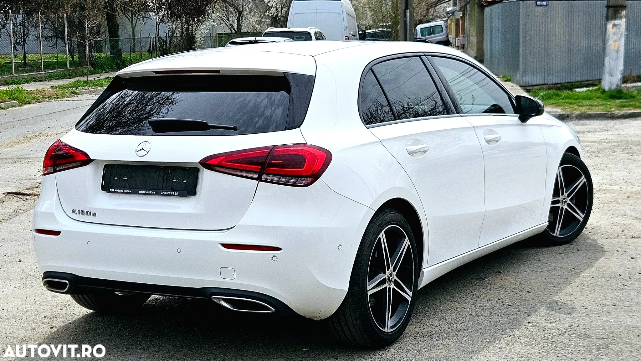 Mercedes-Benz A 180 d 8G-DCT Progressive - 4