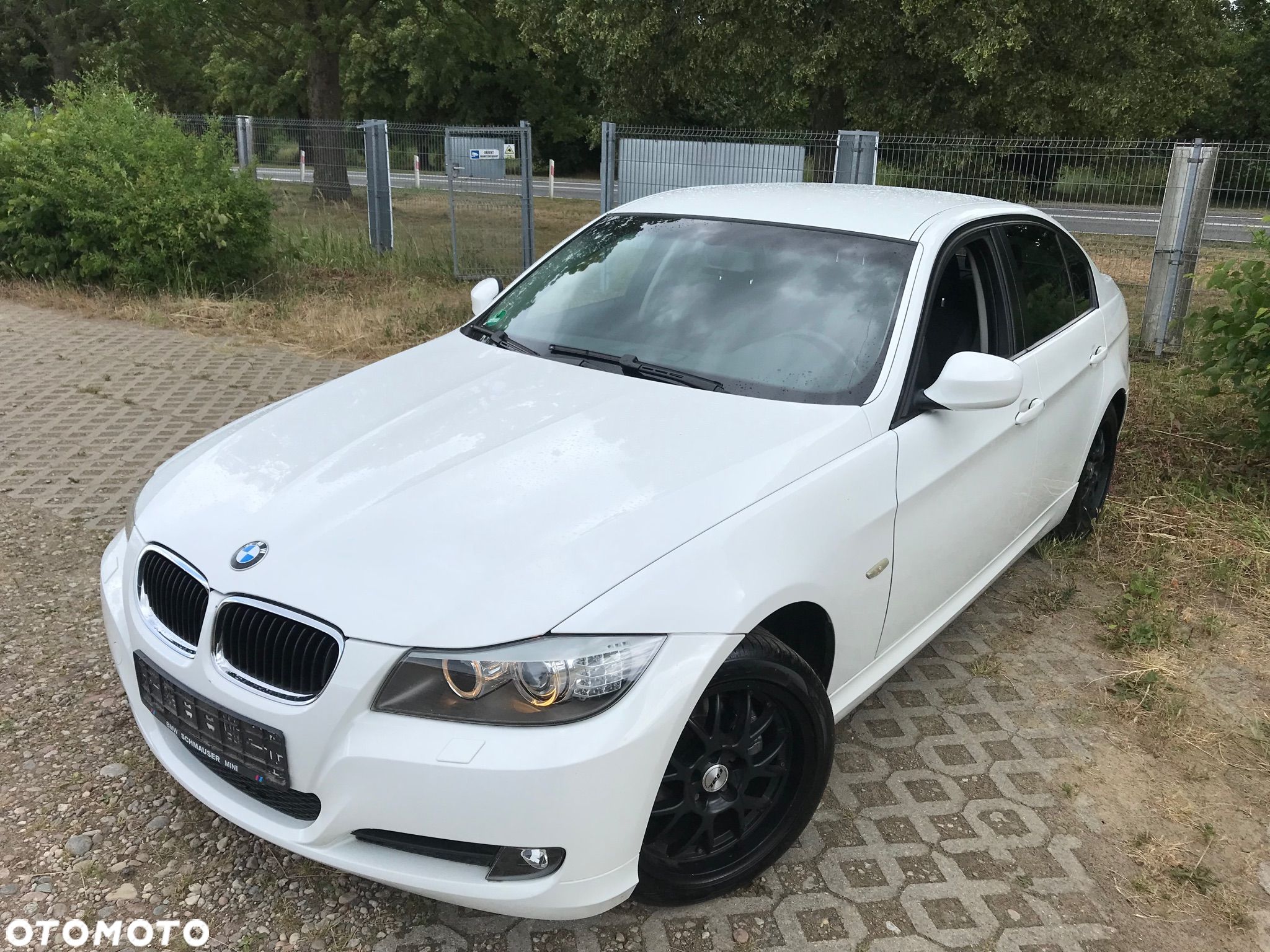 BMW Seria 3 318i - 1