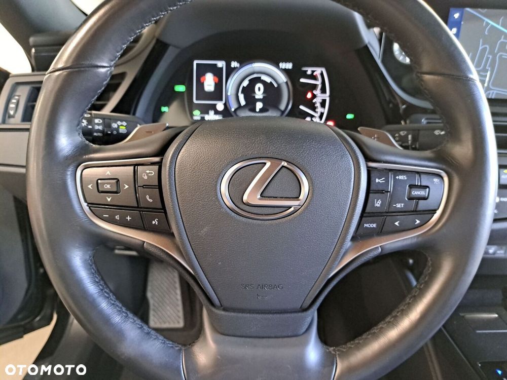 Lexus ES 300h Business Edition - 33