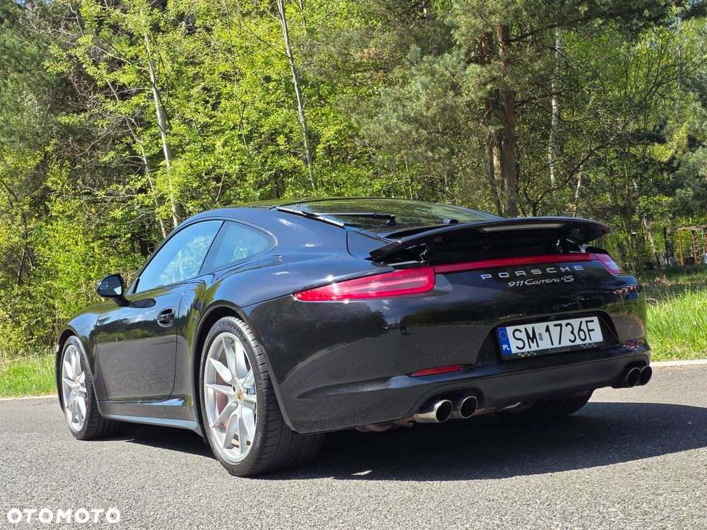 Porsche 911 Carrera 4S - 5
