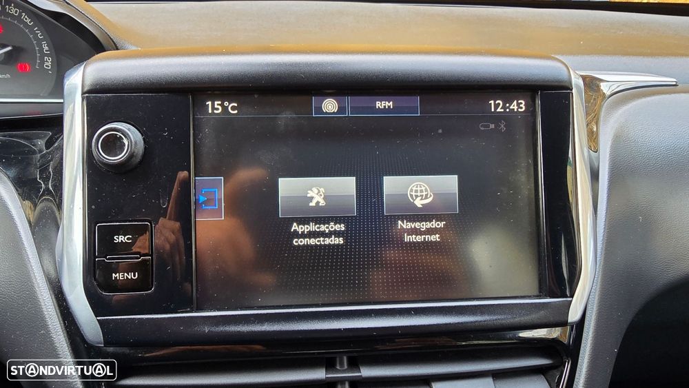 Peugeot 208 1.2 PureTech Style - 24