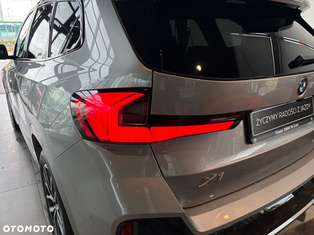 BMW X1 sDrive20i mHEV - 13