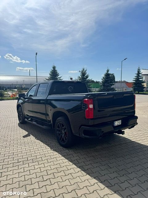 Chevrolet Silverado - 3
