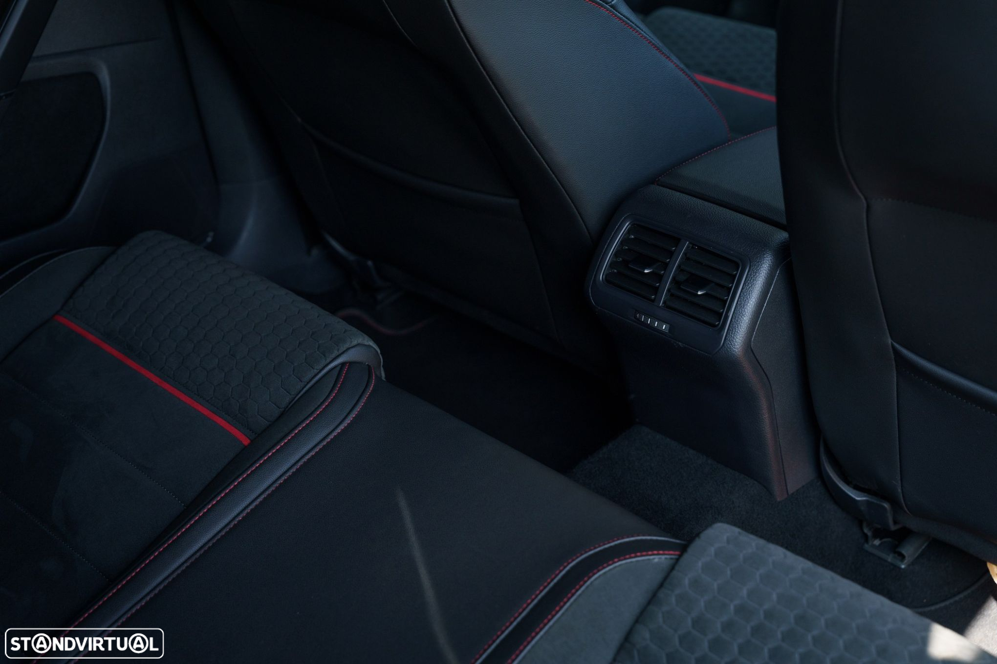 VW Golf 2.0 TSI GTI DSG Performance - 29