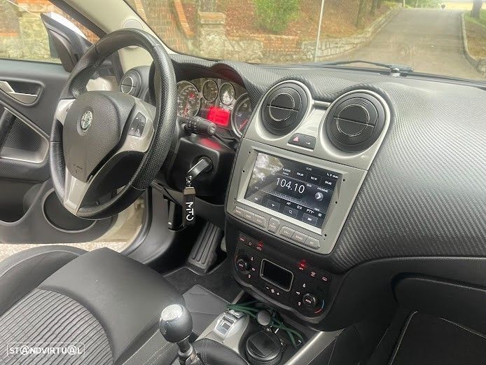 Alfa Romeo MiTo 1.3 JTD Distinctive - 10