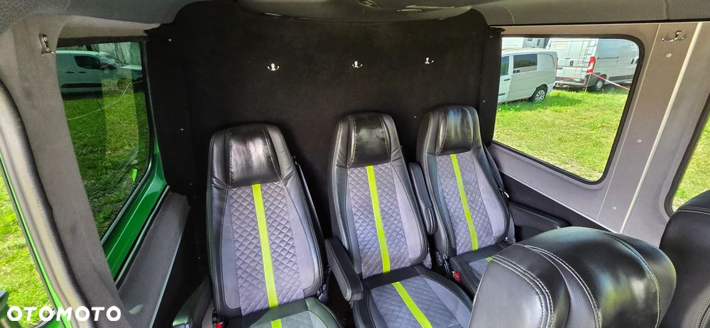 Mercedes-Benz Sprinter 907.221 - 16