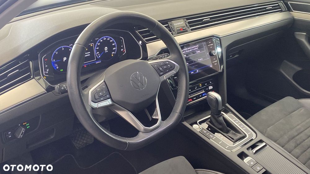 Volkswagen Passat - 15