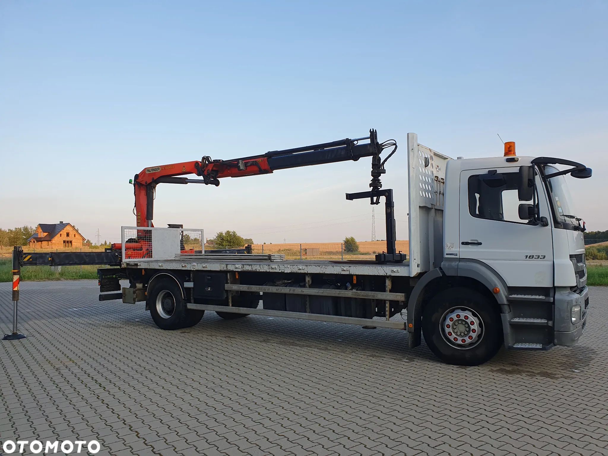 Mercedes-Benz axor - 1