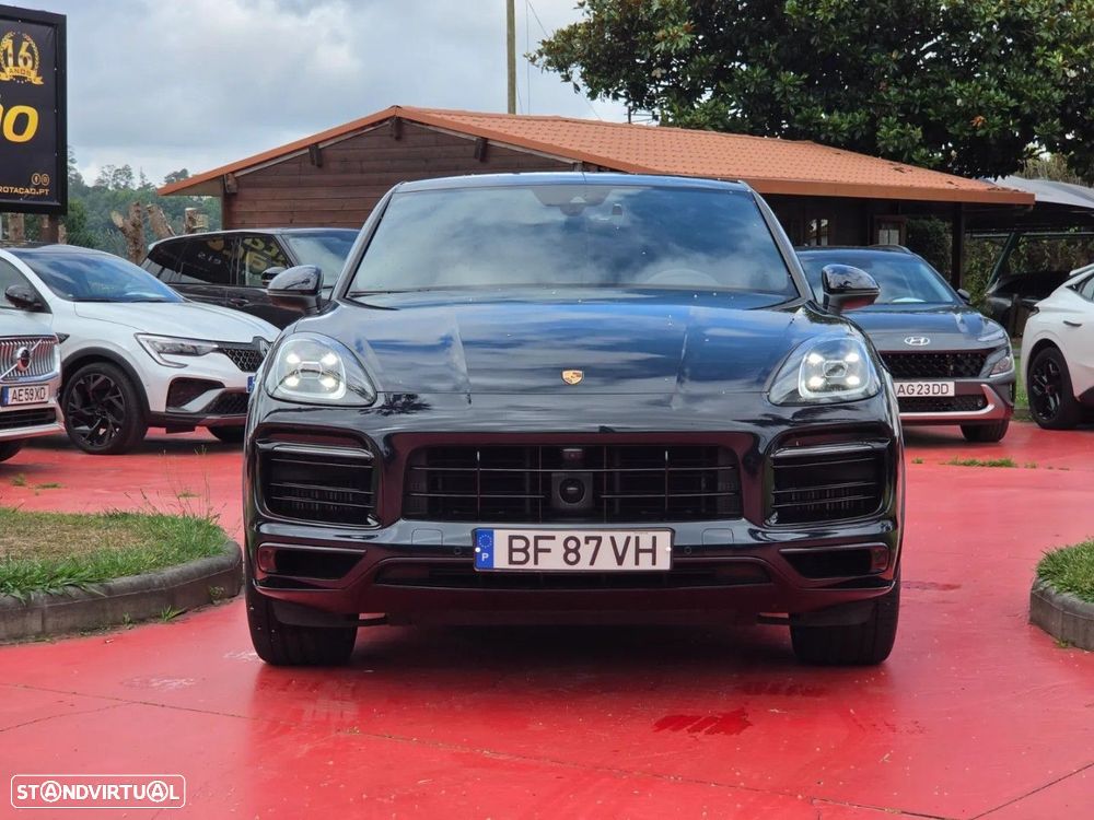 Porsche Cayenne Coupé E-Hybrid - 3