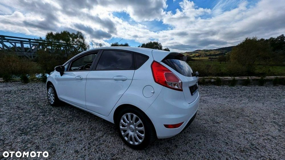 Ford Fiesta - 12