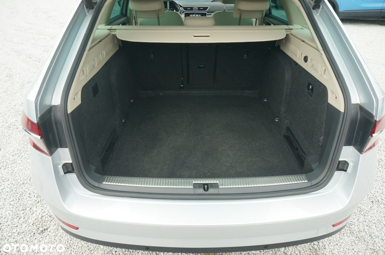 Skoda Superb - 35