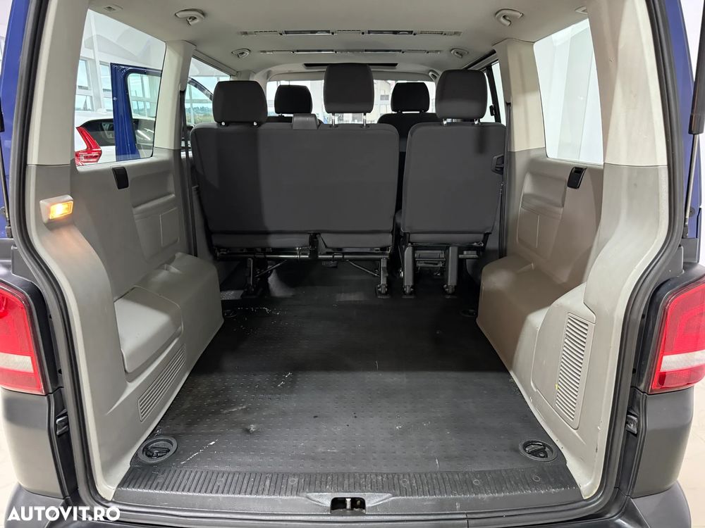 Volkswagen Caravelle - 13