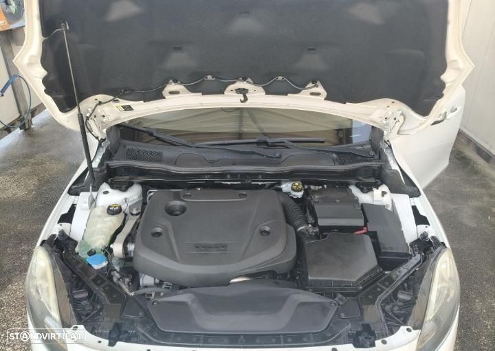 Volvo V40 2.0 D2 Inscription - 4