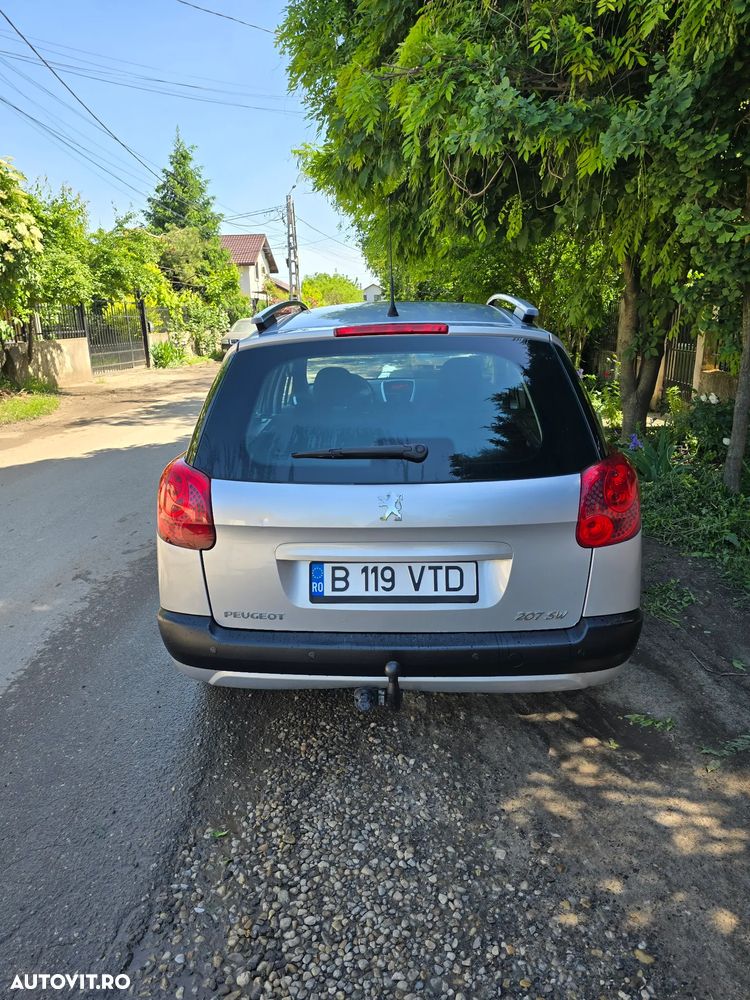 Peugeot 207 95 VTi Family - 3