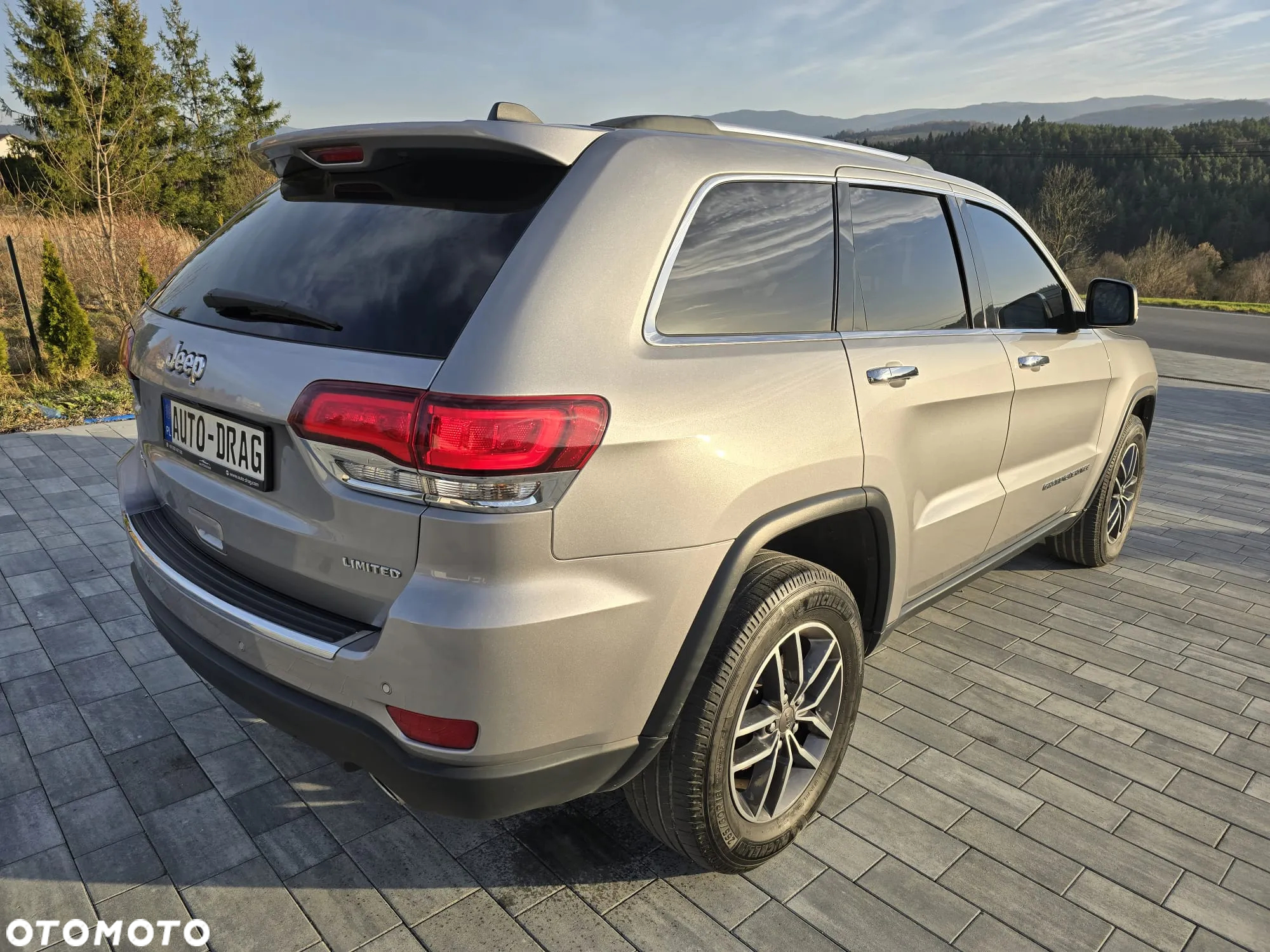 Jeep Grand Cherokee - 5