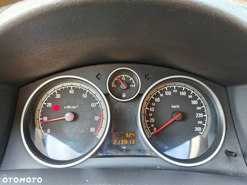 Opel Astra 1.6 Innovation - 22