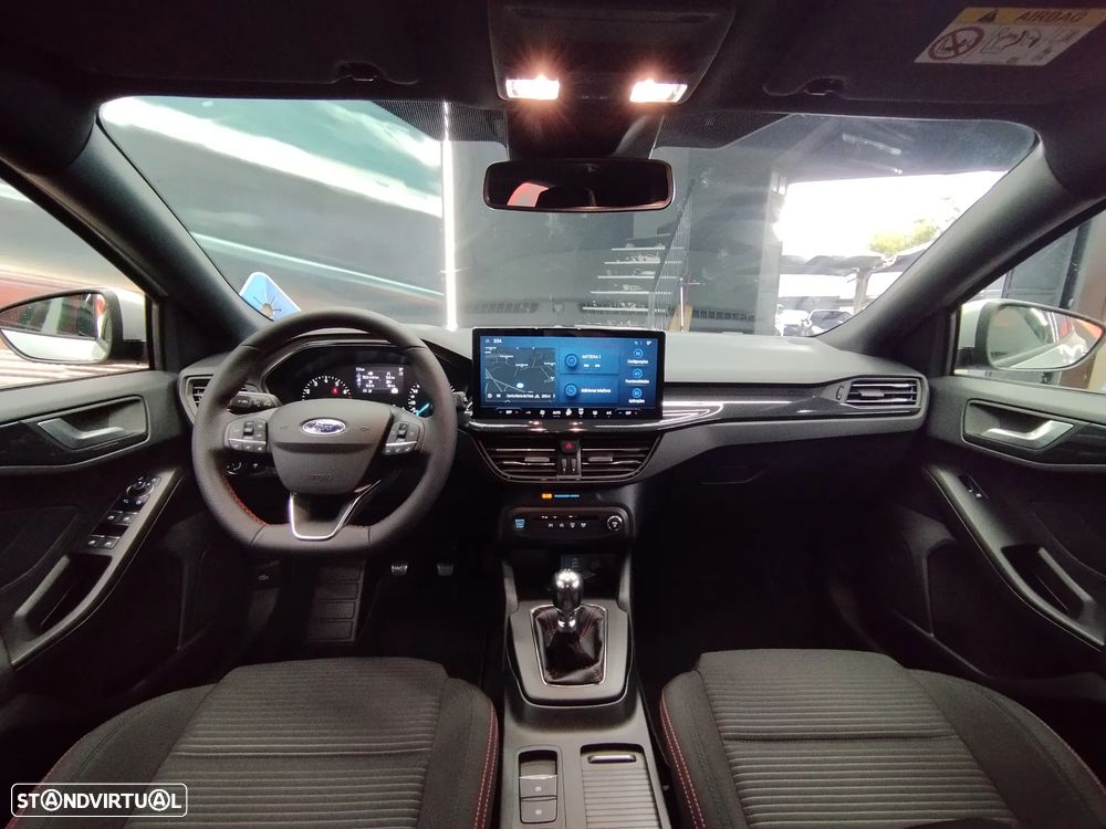 Ford Focus 1.0 EcoBoost MHEV ST-Line - 15