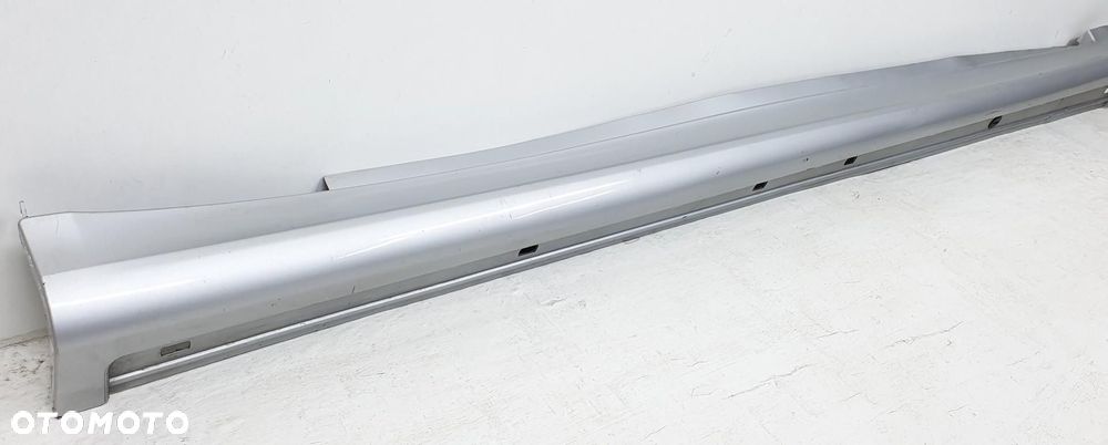 LISTWA NAKŁADKA PROGU PRAWA MERCEDES W245 A1696102208 - 3