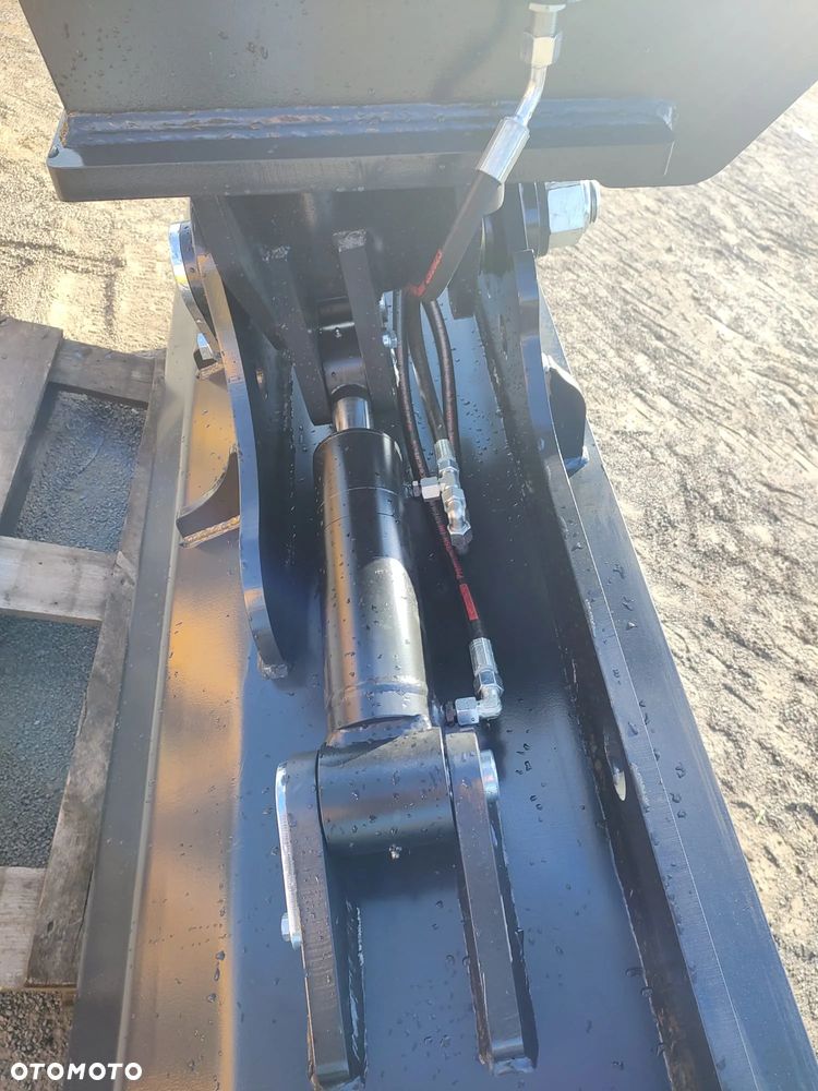 Łyżka skarpowa hydrauliczna 2m  JCB JS - 5
