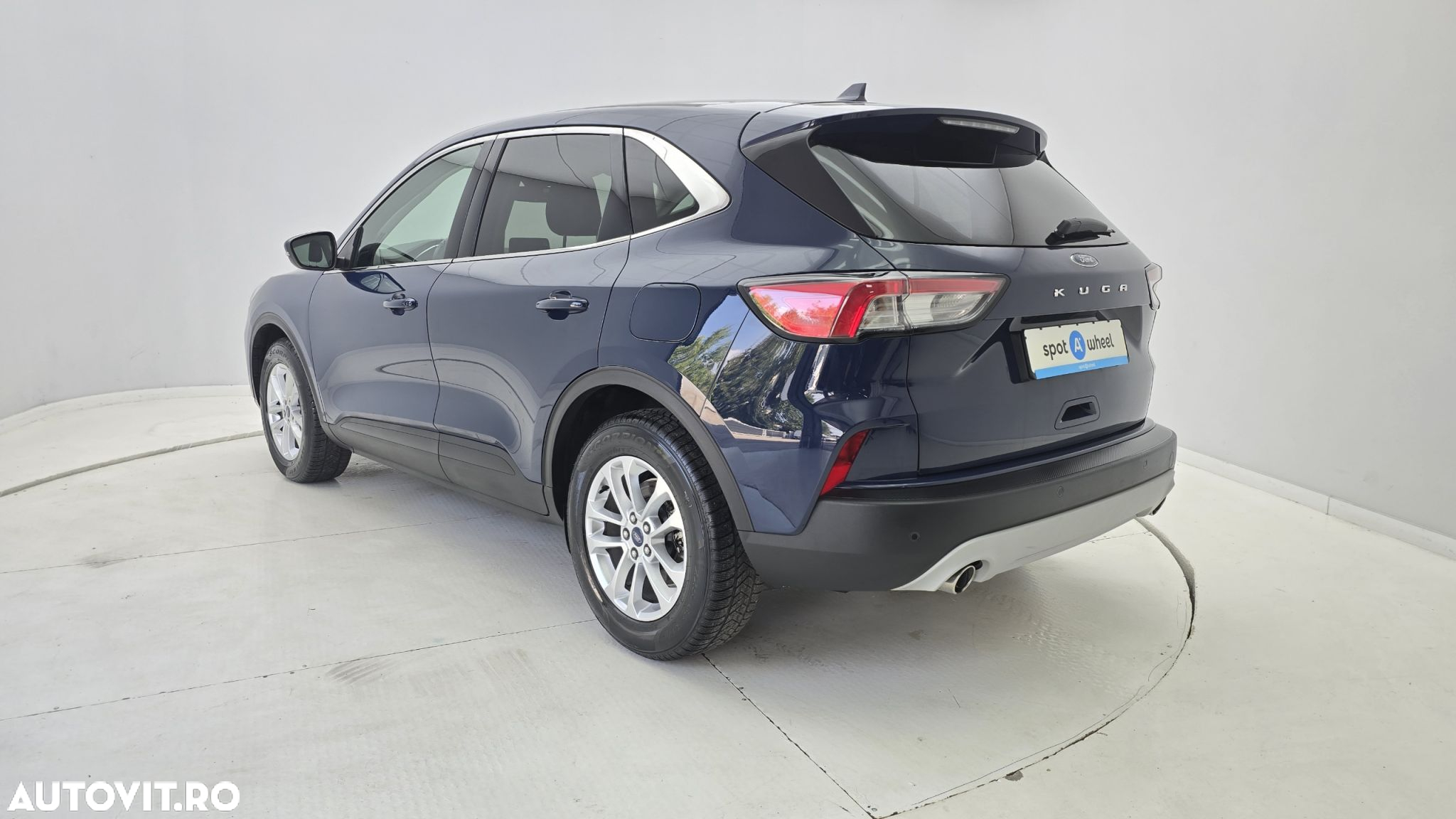 Ford Kuga - 8