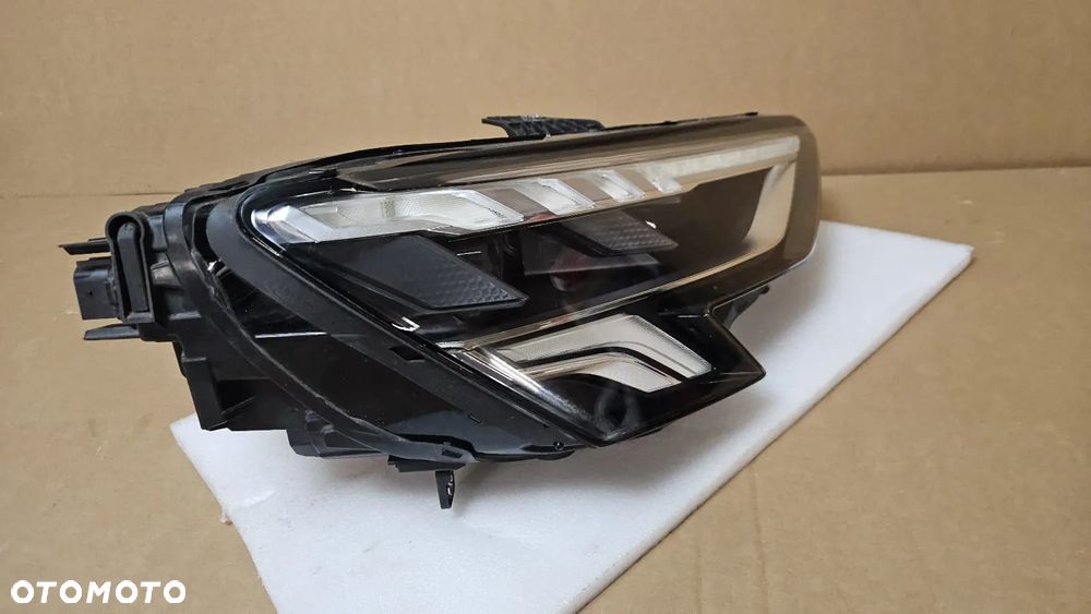 Lampy przednie prawa lewa Audi A3 S3 8Y 8Y0941033 8Y0941034 - 13