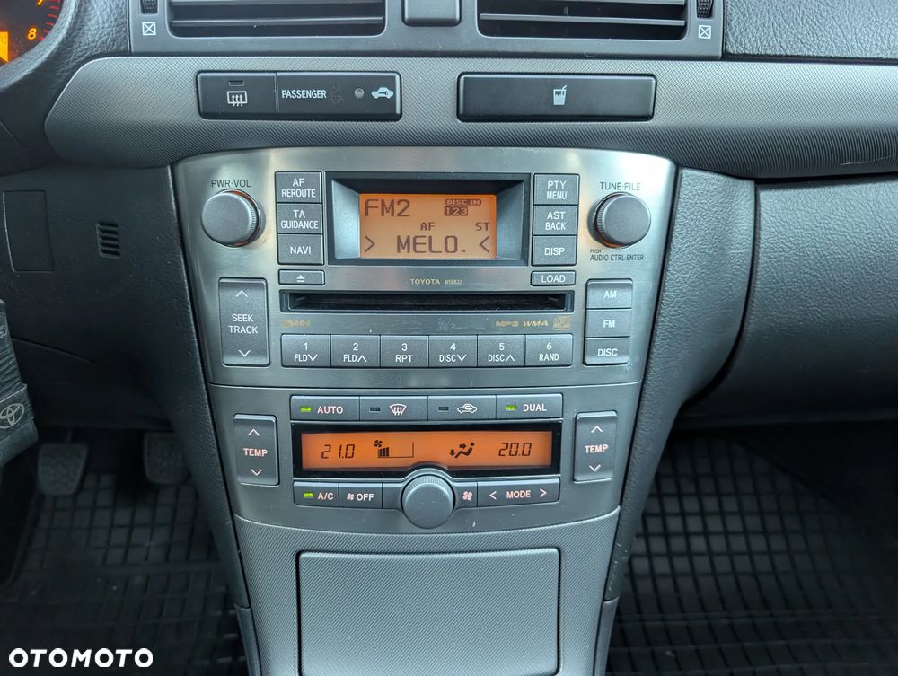 Toyota Avensis 2.0 VVT-i Prestige - 29