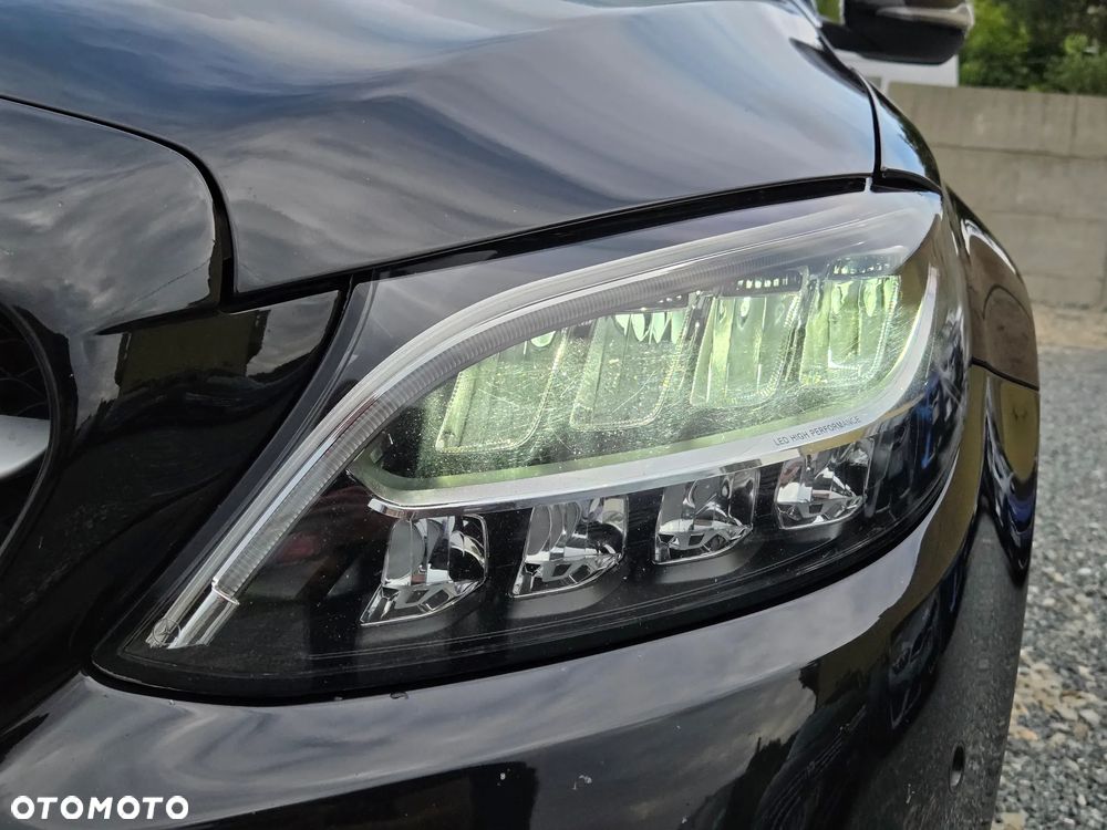 Mercedes-Benz Klasa C 200 d 9G-TRONIC - 31