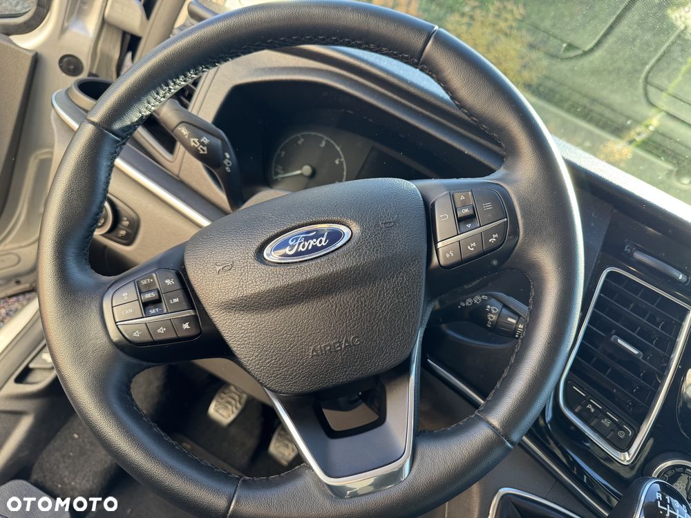 Ford Transit - 18