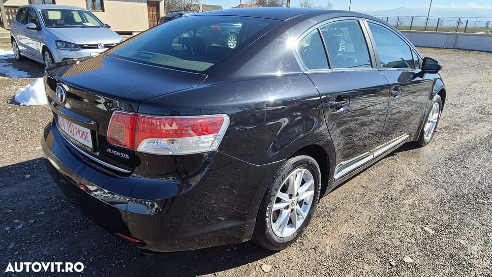 Toyota Avensis - 5