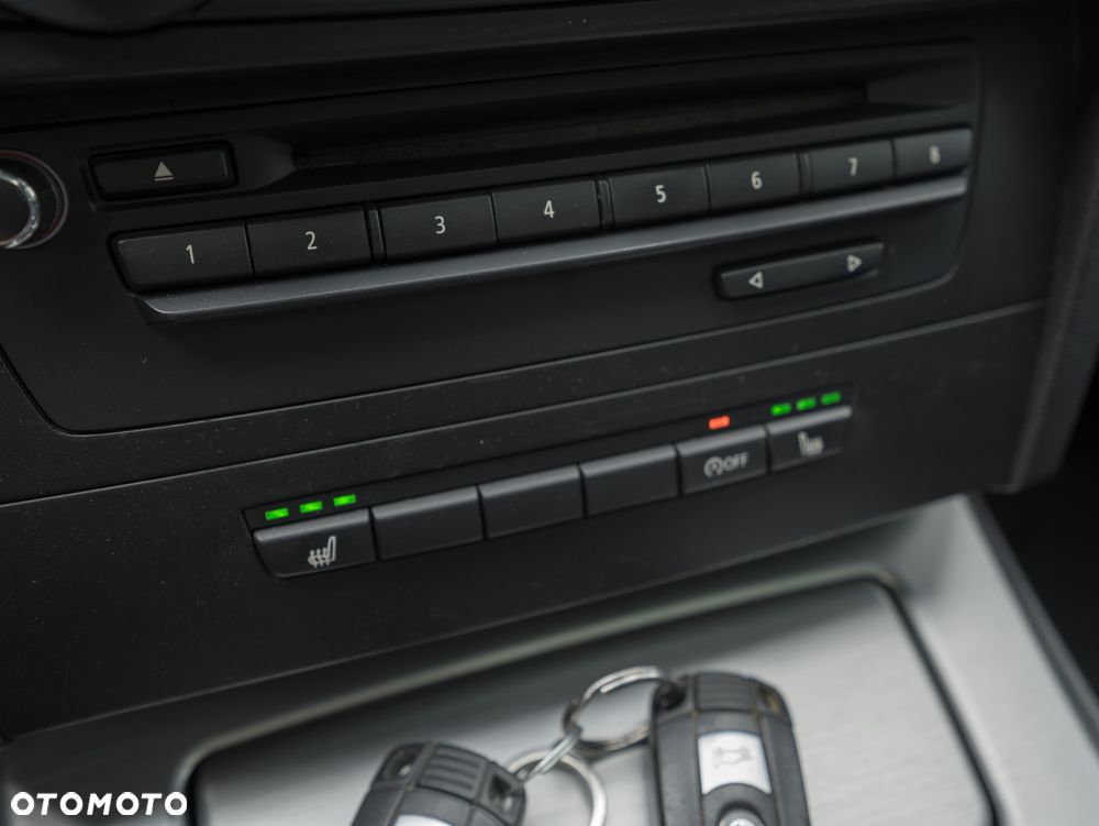 BMW Seria 3 320i Edition Exclusive - 33