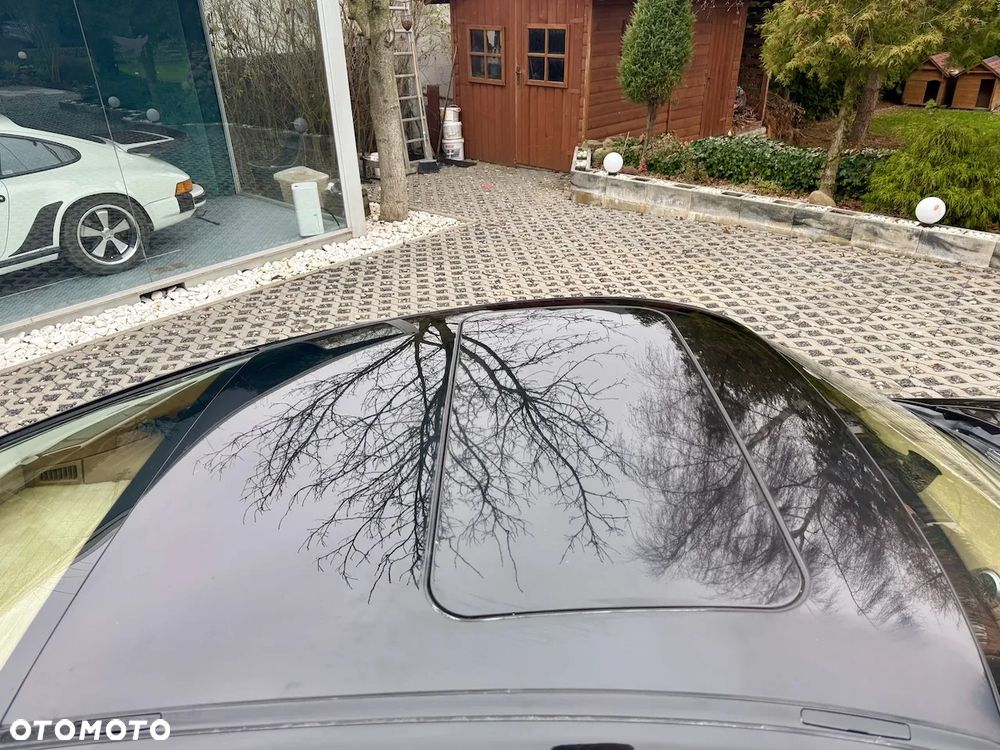 Porsche 911 Carrera - 16