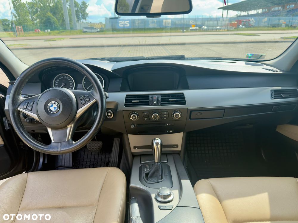 BMW Seria 5 520d - 11