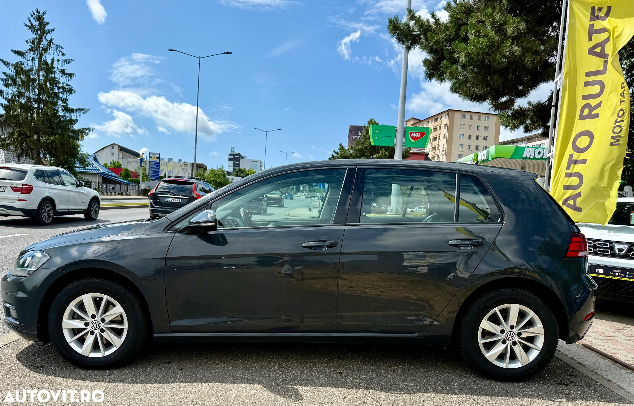 Volkswagen Golf 1.6 TDI Comfortline - 12