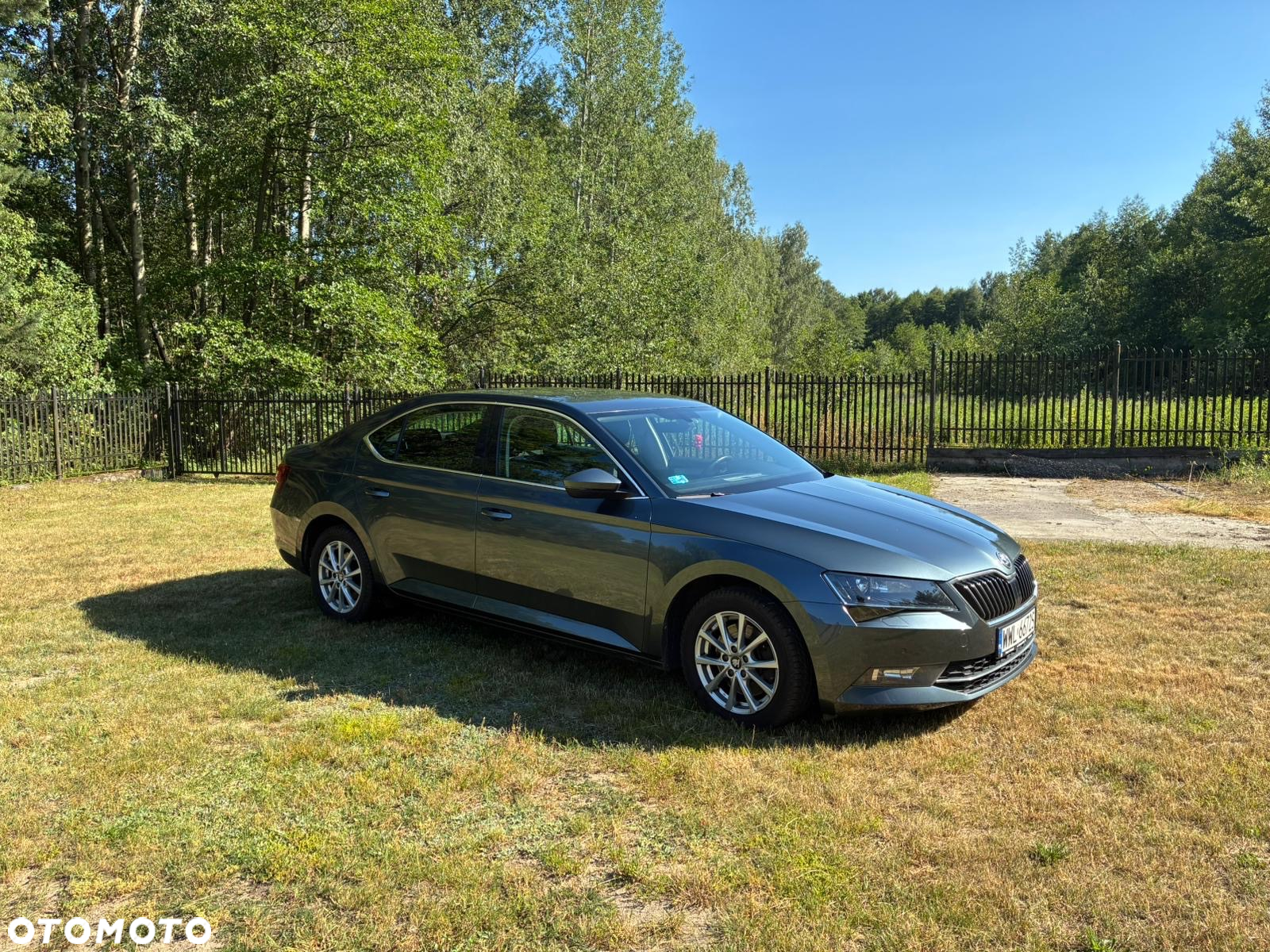 Skoda Superb 2.0 TDI Ambition DSG - 6