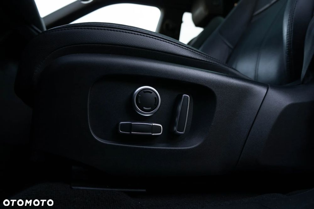 Land Rover Range Rover Evoque 2.0 D200 mHEV SE - 14