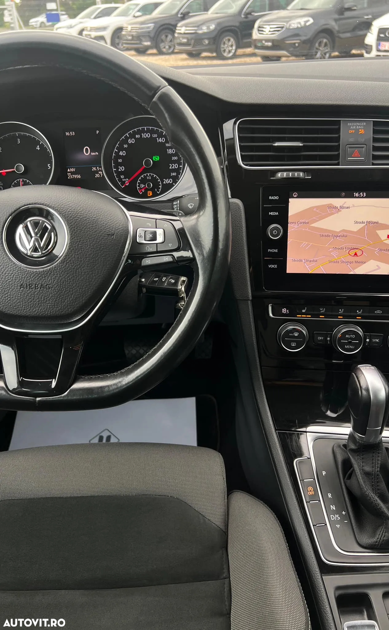 Volkswagen Golf 2.0 TDI DSG Highline - 27