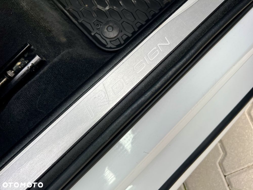Volvo S60 T6 AWD R-Design - 33