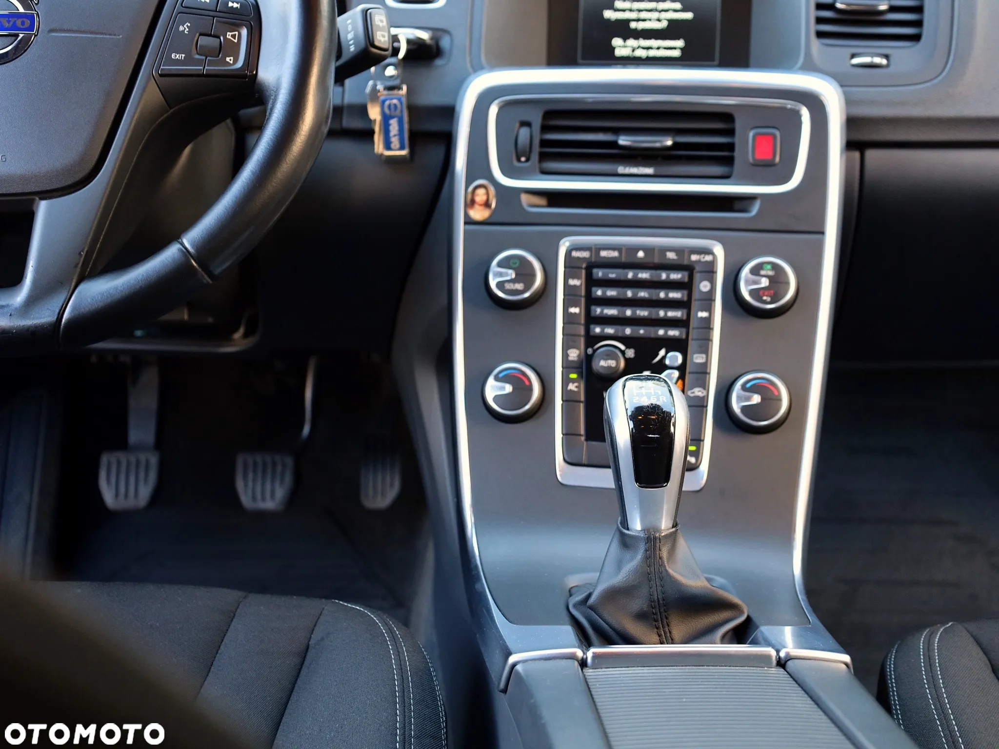 Volvo V60 D2 Drive-E Momentum - 16