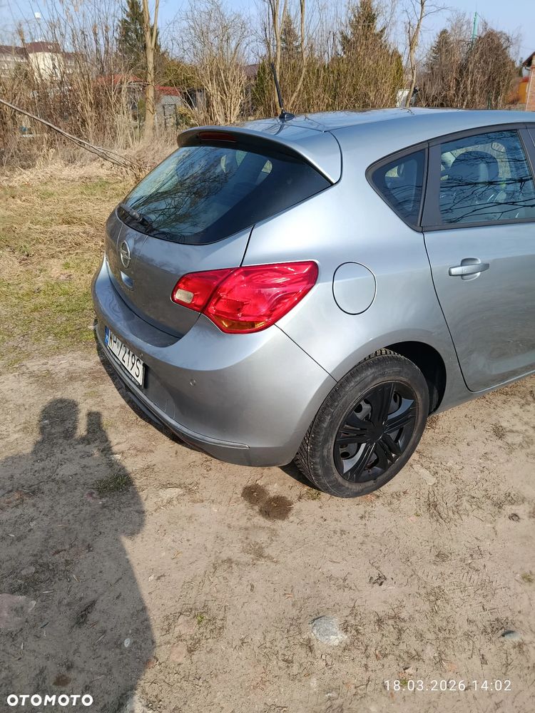 Opel Astra 1.4 Turbo - 8
