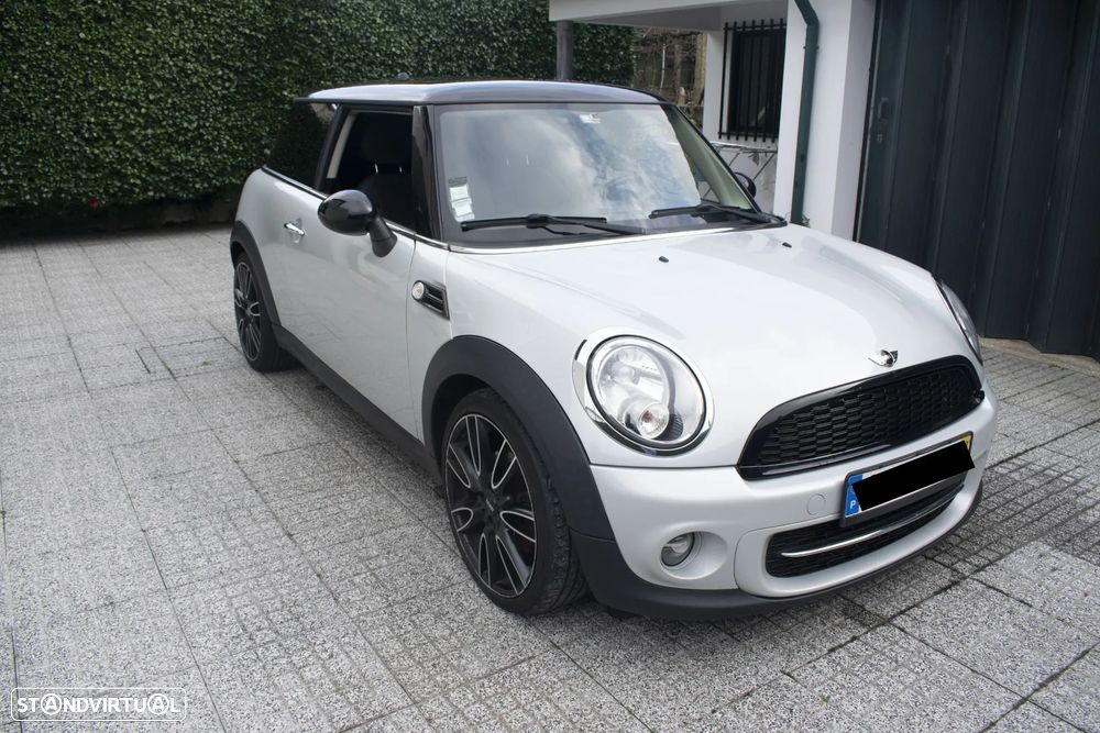 MINI 3 Portas Cooper D - 1