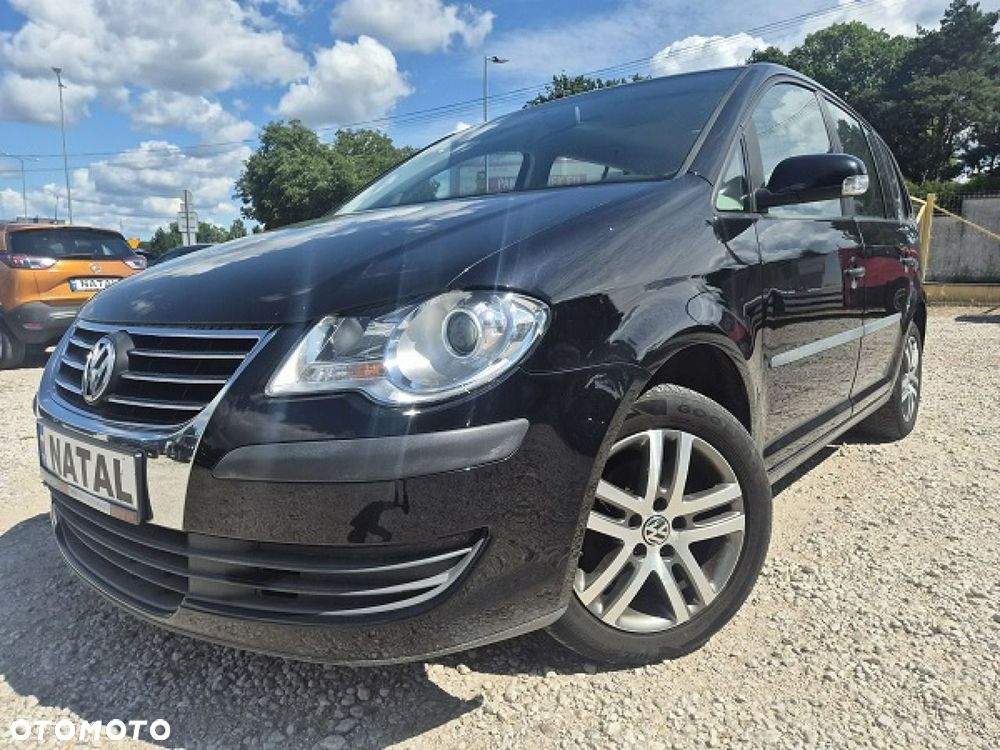 Volkswagen Touran - 1
