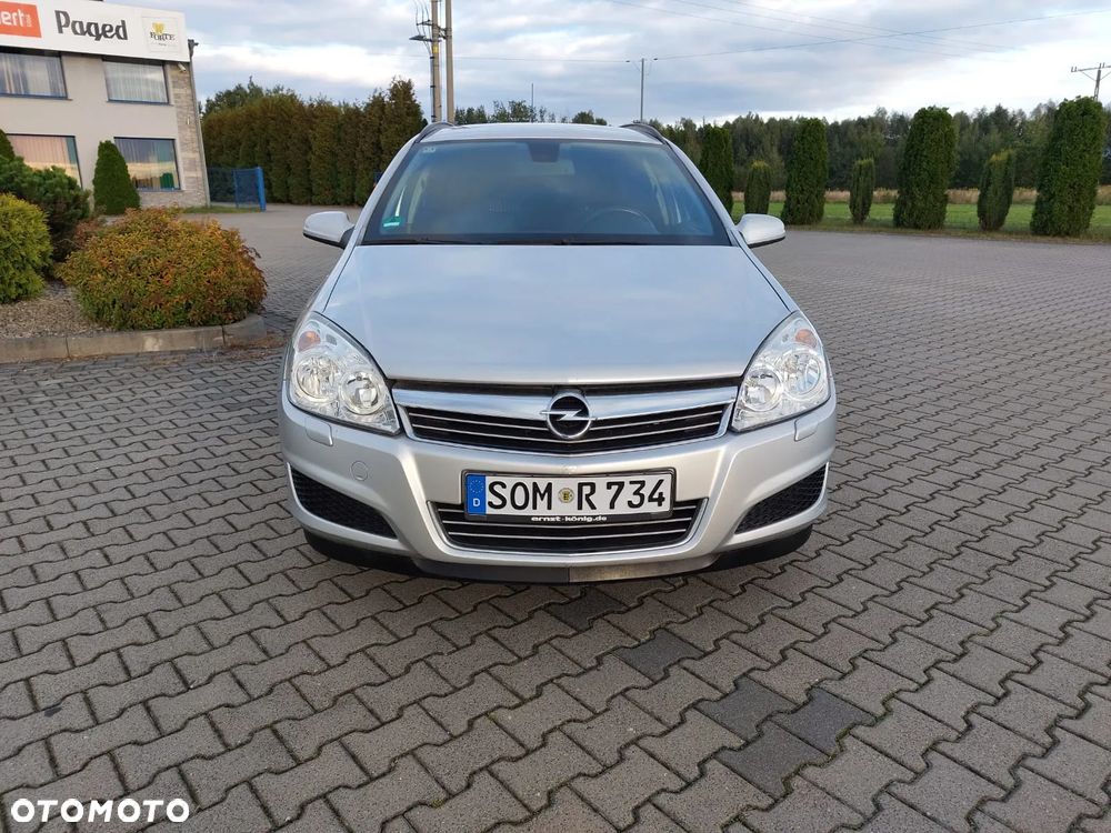 Opel Astra 1.8 Caravan Cosmo - 2