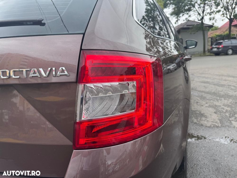 Skoda Octavia 1.6 TDI DSG Style - 10