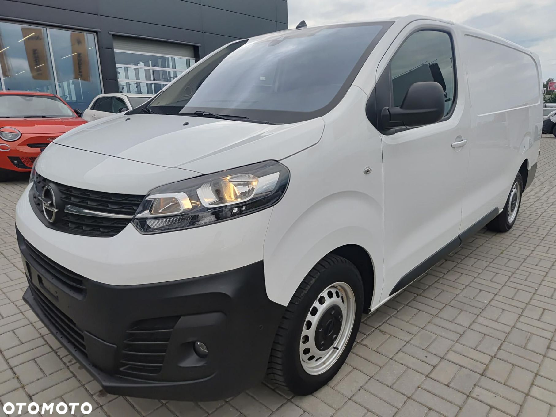 Opel Vivaro - 11